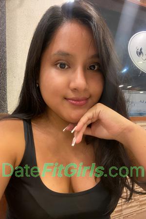 227380 - Valeria Age: 25 - Peru